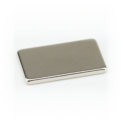 Μαγνήτης Παραλληλεπίπεδος 25x15x2mm Νεοδυμίου Δύναμη Έλξης 4,4kg