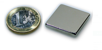 Μαγνήτης Παραλληλεπίπεδος 30x30x5mm Νεοδυμίου Δύναμη Έλξης 15kg